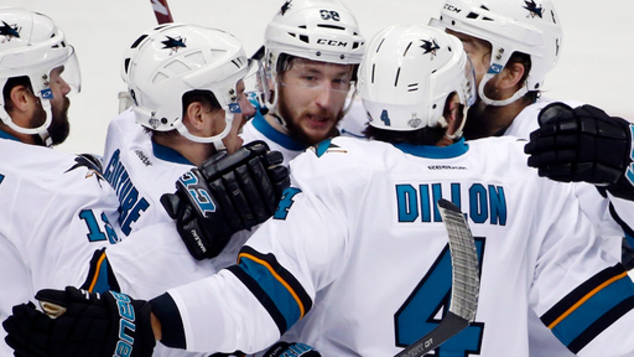 The Latest: San Jose leads Pittsburgh 3-2 after 1 in Game 5
